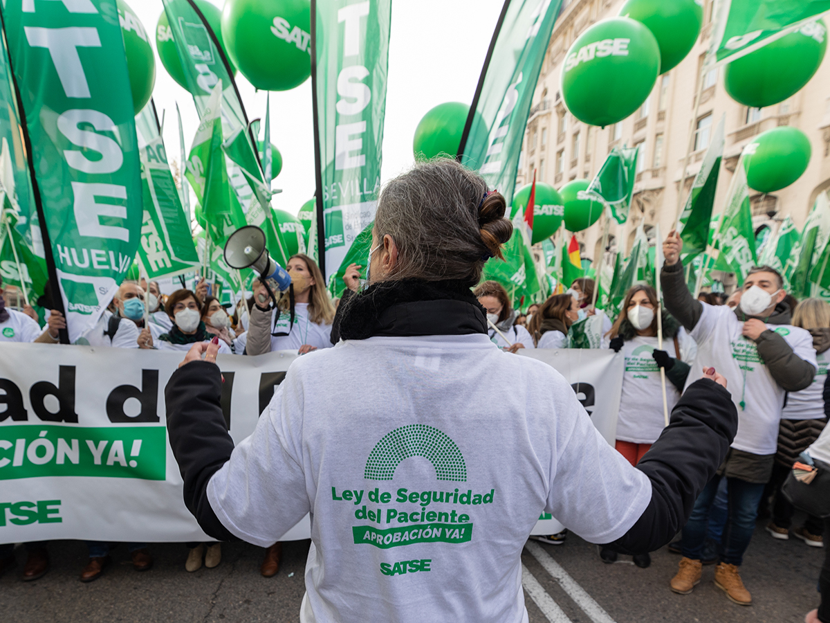 Manifestación enfermera frente al Congreso